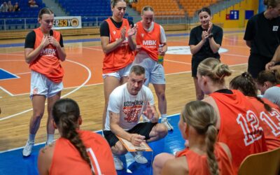 V stredu pod hradom Matúša Čáka