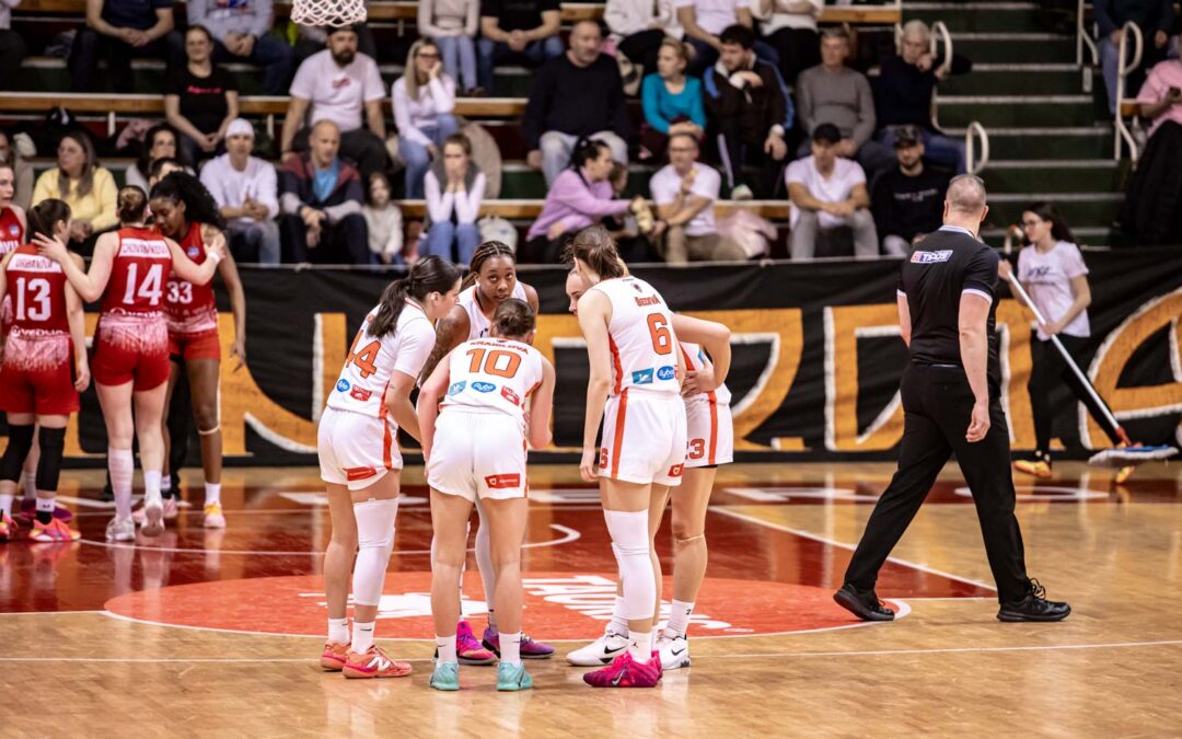 Semifinálová séria sa sťahuje pod Urpín